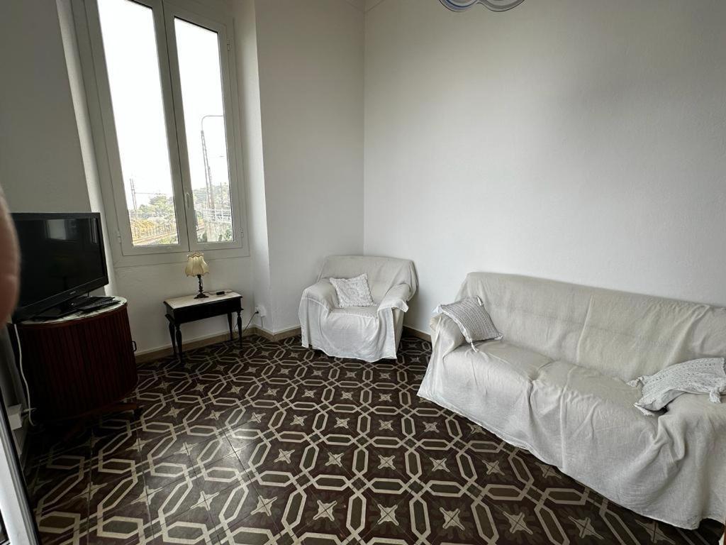 La Via Sul Mare Apartment บอร์ดิเกรา ภายนอก รูปภาพ