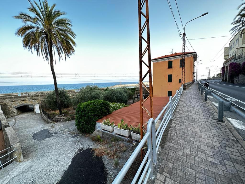 La Via Sul Mare Apartment บอร์ดิเกรา ภายนอก รูปภาพ
